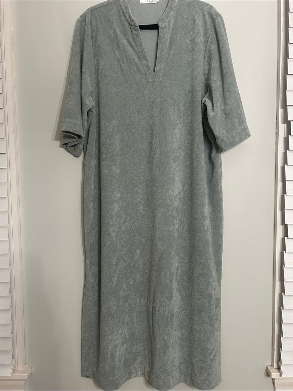 Barefoot Dreams Beach Relaxed Sage Green V-Neck Maxi Dress